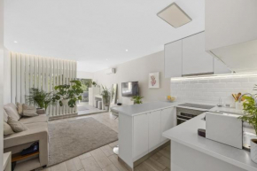 Silver Lux Studio 2 - City Center by HD PROPERTIES